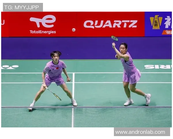 羽毛球盛宴：深入南京羽毛球队的极速训练与比赛之旅